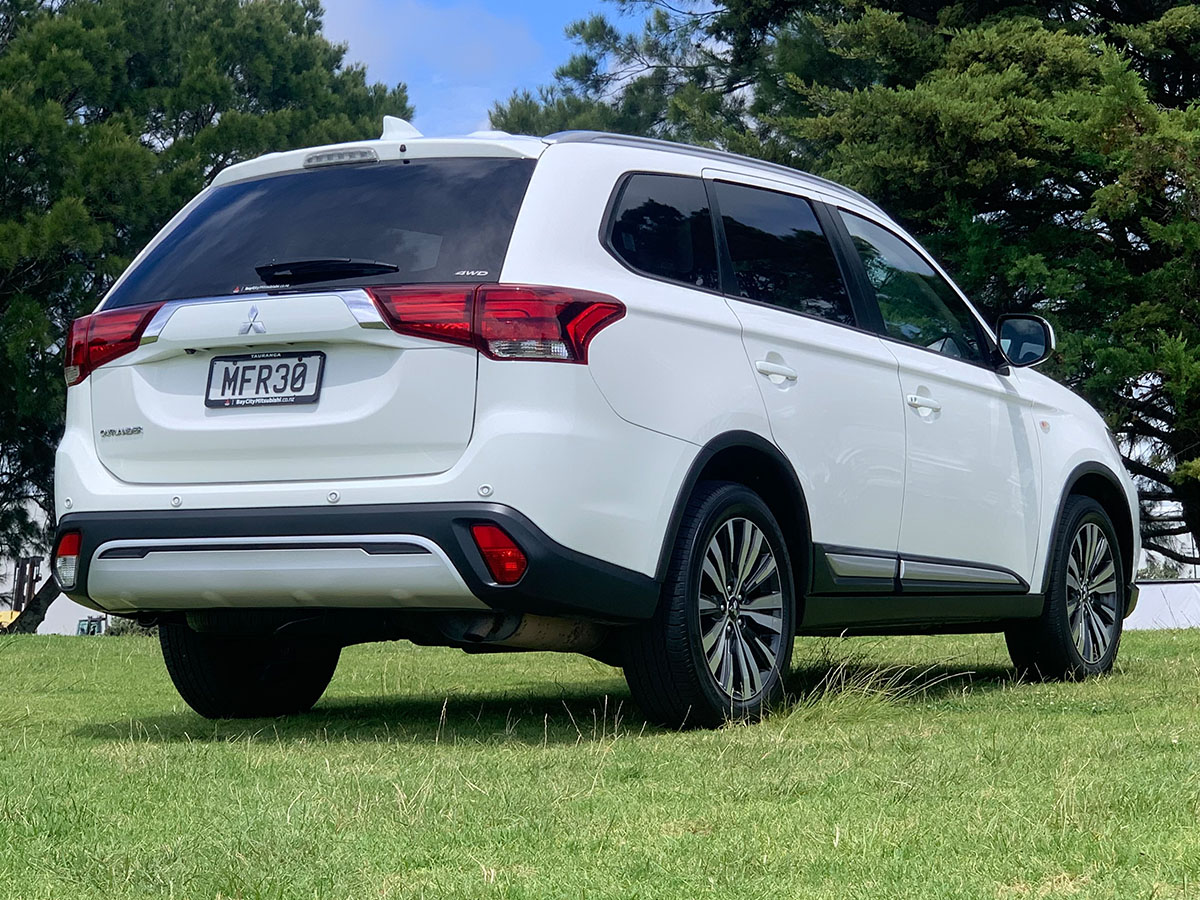 2019 Mitsubishi Outlander LS 2.4L Petrol 4WD 7 Seater Automatic