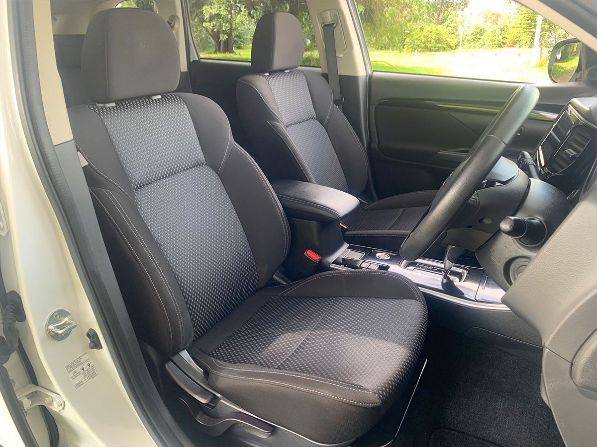 2019 Mitsubishi Outlander LS 2.4L Petrol 4WD 7 Seater Automatic