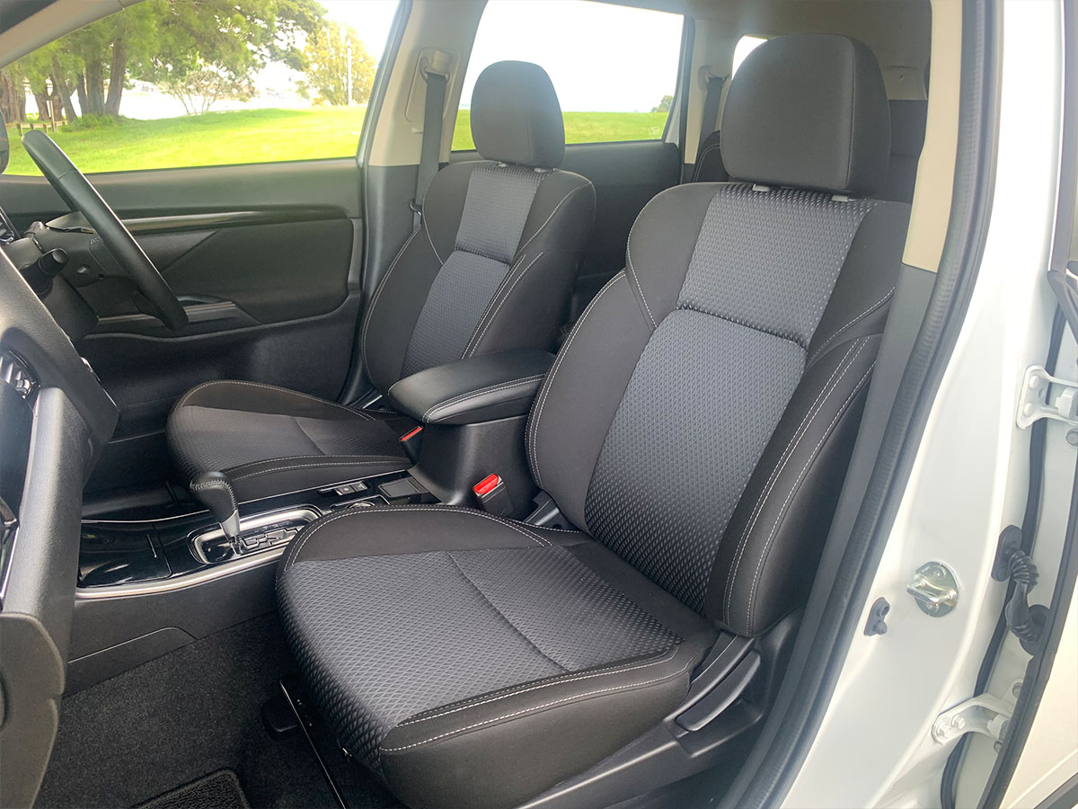 2019 Mitsubishi Outlander LS 2.4L Petrol 4WD 7 Seater Automatic