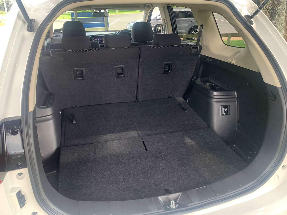 2019 Mitsubishi Outlander LS 2.4L Petrol 4WD 7 Seater Automatic