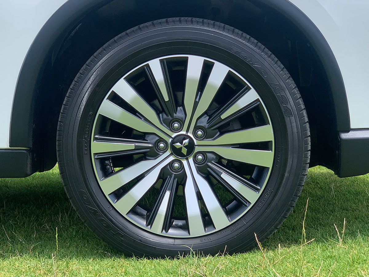 2019 Mitsubishi Outlander LS 2.4L Petrol 4WD 7 Seater Automatic