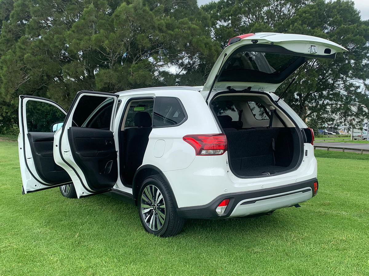 2021 Mitsubishi Outlander LS 2.4L Petrol 7 Seater Automatic