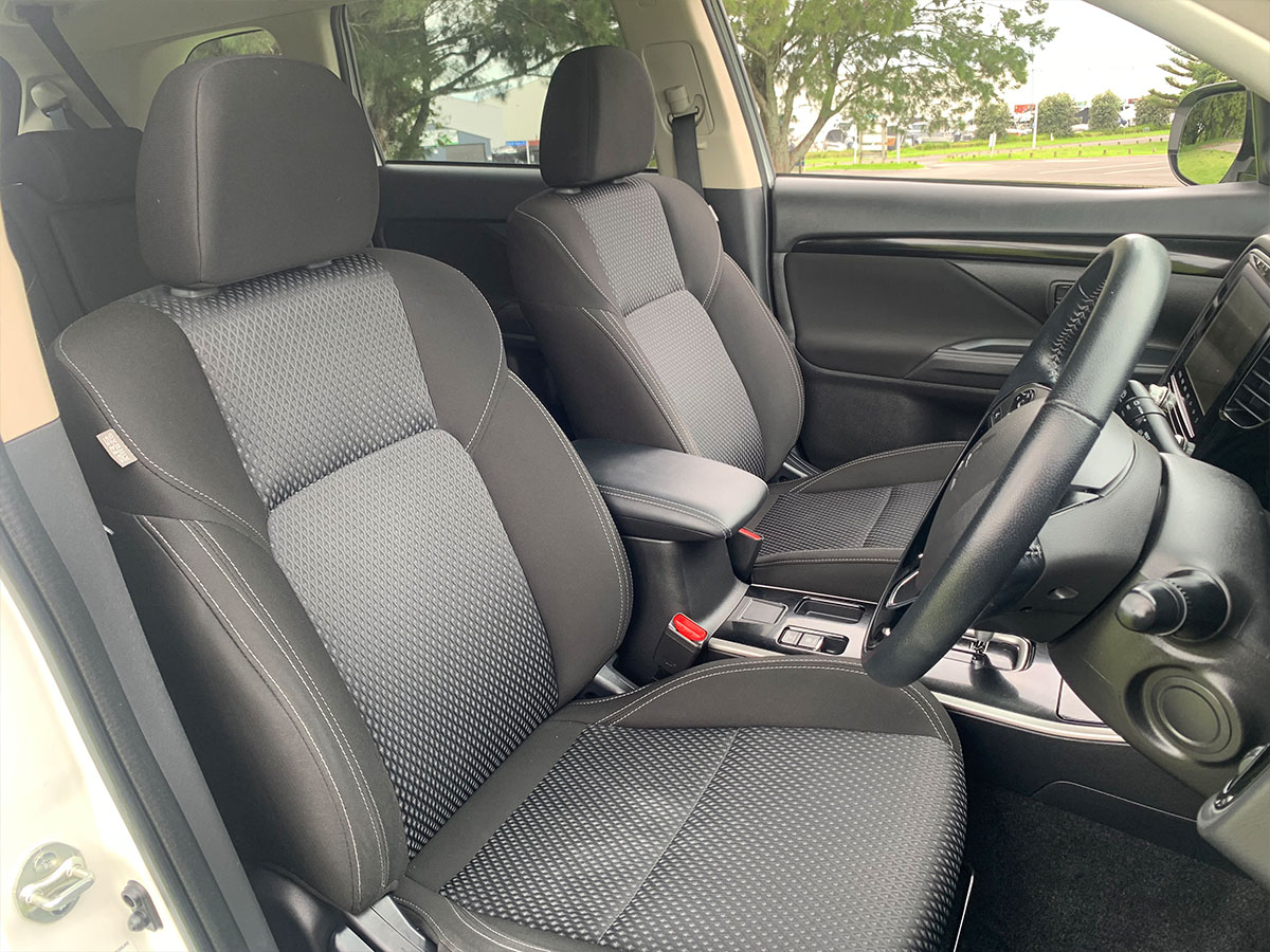 2021 Mitsubishi Outlander LS 2.4L Petrol 7 Seater Automatic