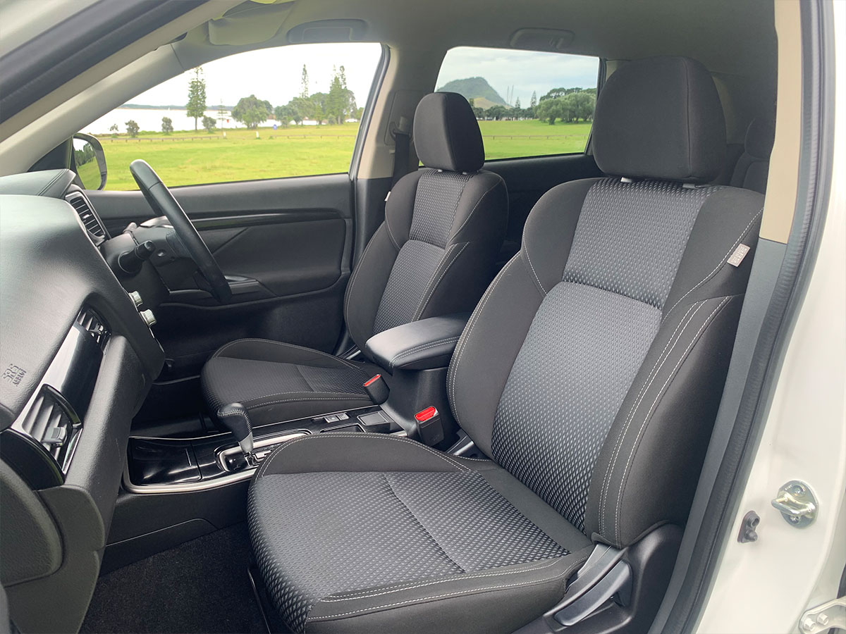 2021 Mitsubishi Outlander LS 2.4L Petrol 7 Seater Automatic