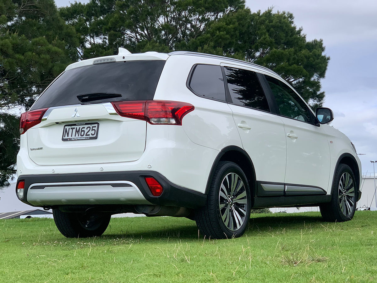 2021 Mitsubishi Outlander LS 2.4L Petrol 7 Seater Automatic