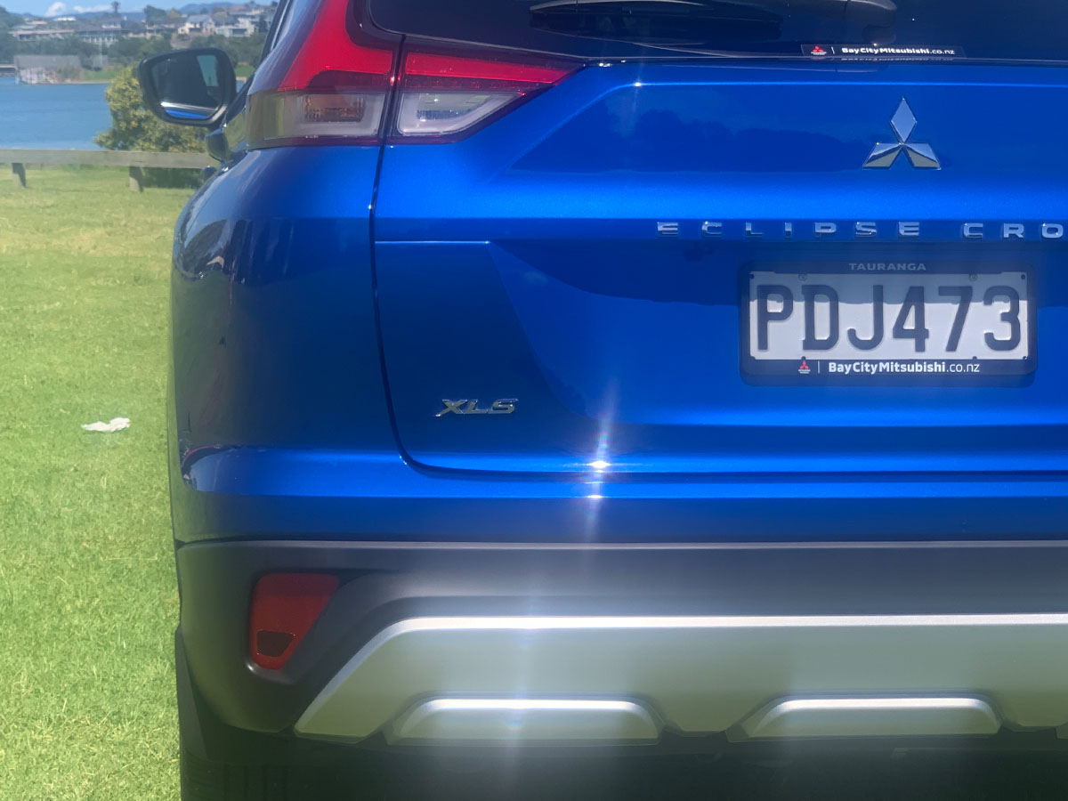2022 Mitsubishi Eclipse Cross PHEV XLS 4WD HYBRID