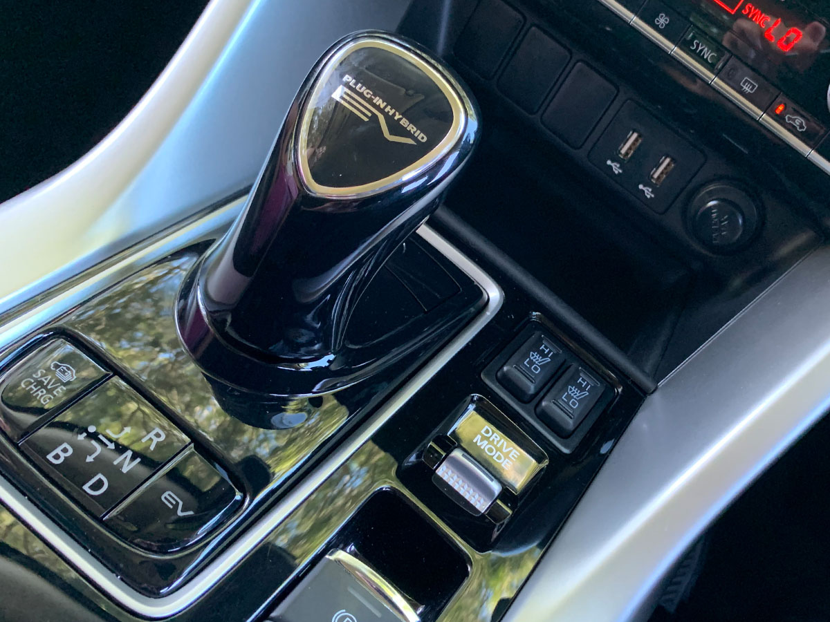 2022 Mitsubishi Eclipse Cross PHEV XLS 4WD HYBRID