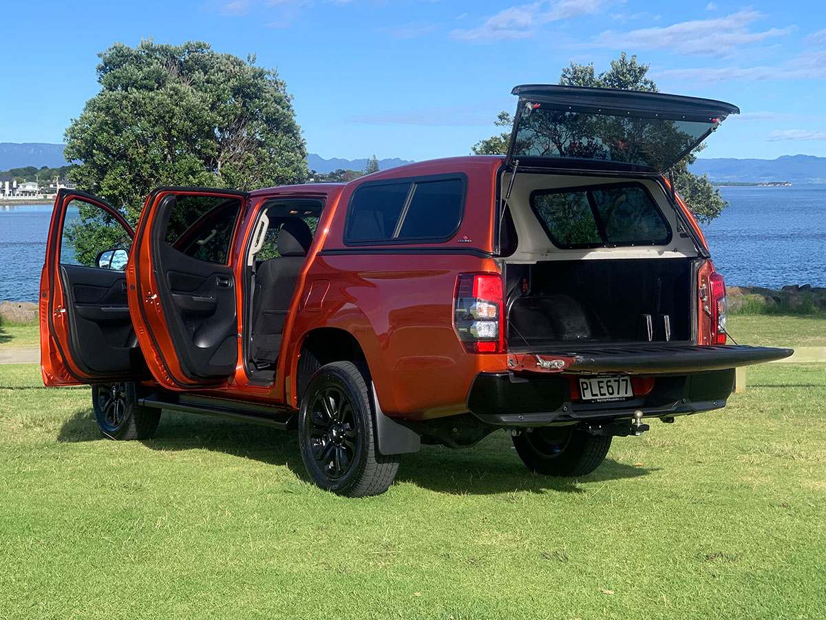 2022 Mitsubishi Triton GLSB 4WD 2.4L Diesel Turbo 6 Speed Auto