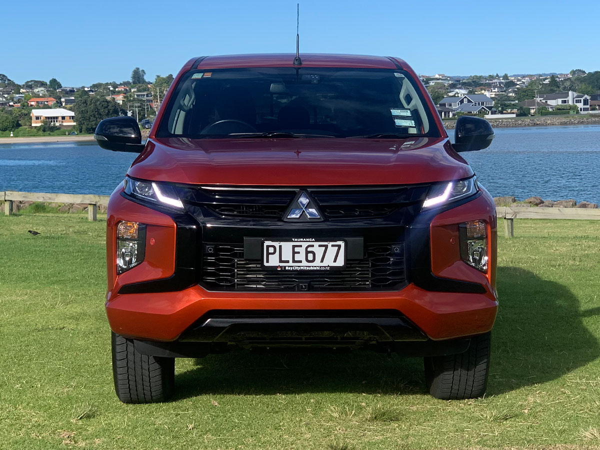 2022 Mitsubishi Triton GLSB 4WD 2.4L Diesel Turbo 6 Speed Auto