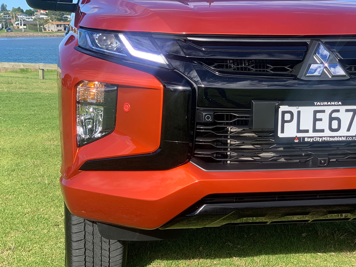 2022 Mitsubishi Triton GLSB 4WD 2.4L Diesel Turbo 6 Speed Auto