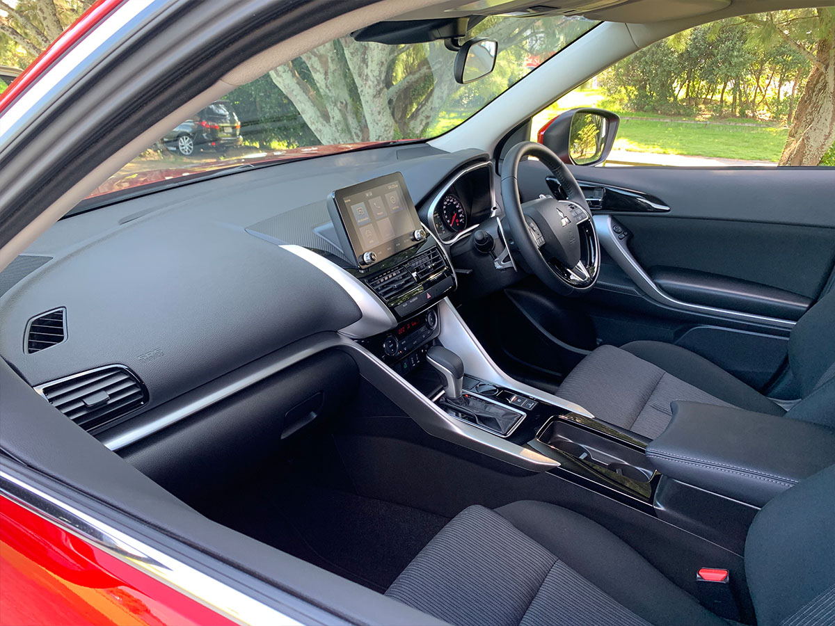 2023 Mitsubishi Eclipse Cross XLS 2WD