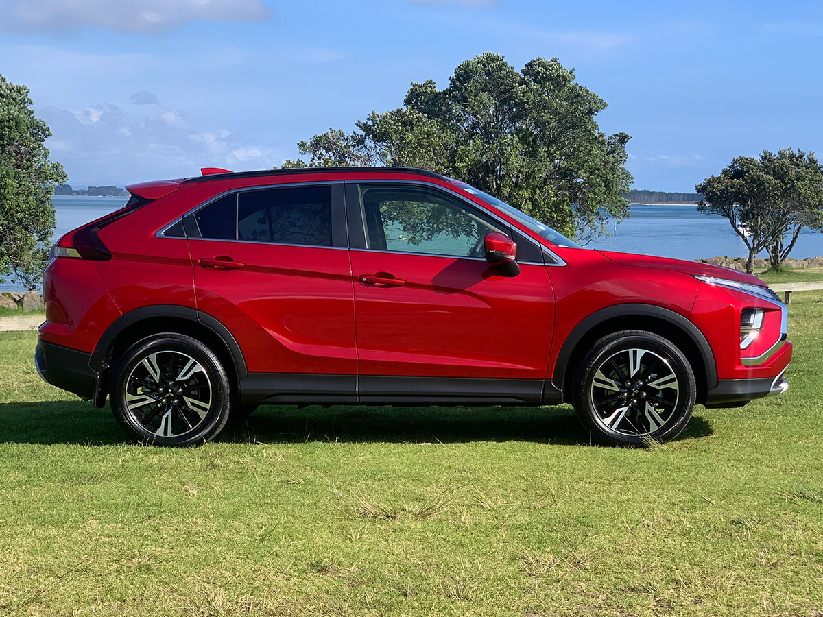 2023 Mitsubishi Eclipse Cross XLS 2WD