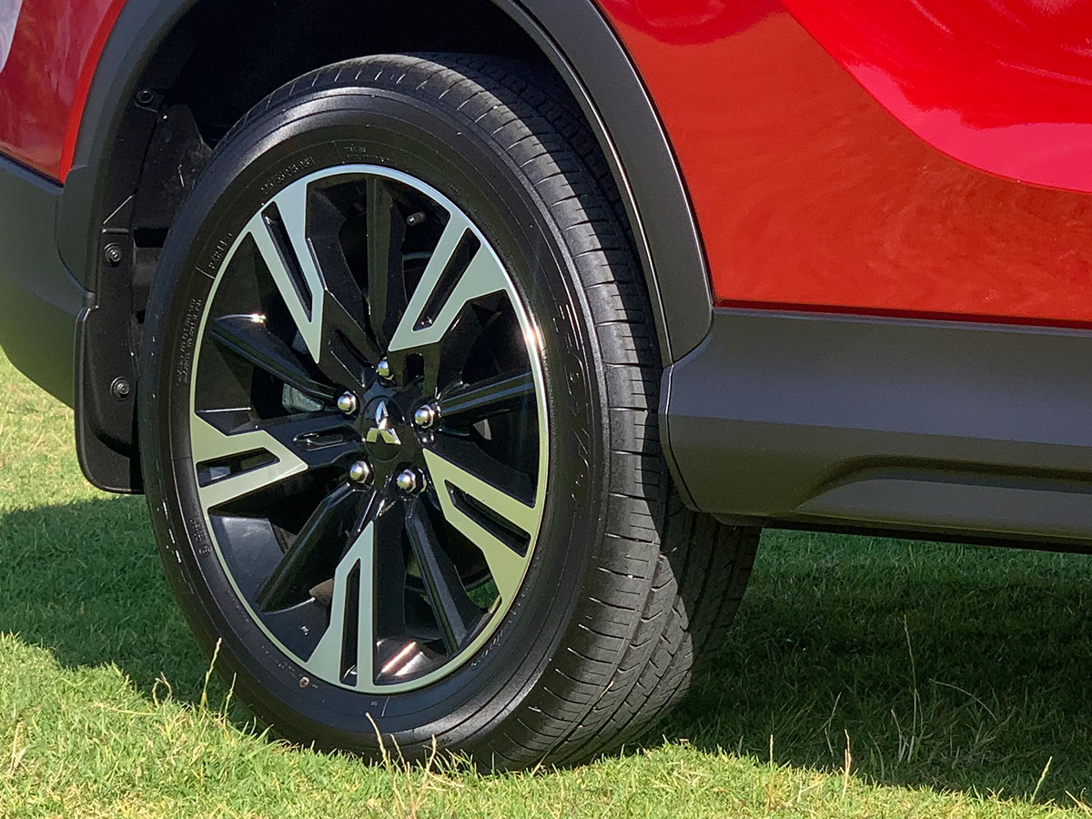 2023 Mitsubishi Eclipse Cross XLS 2WD