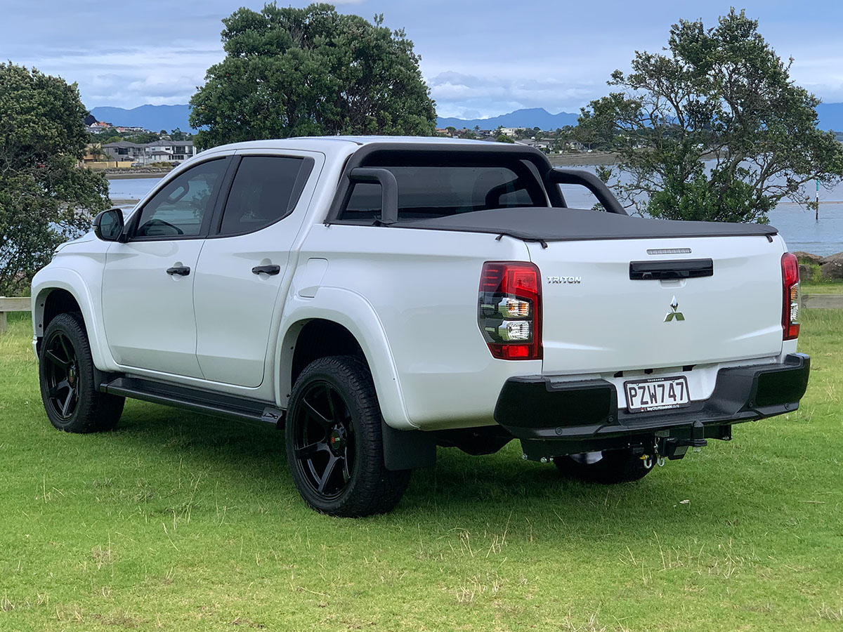 2023 Mitsubishi Triton GSR 4WD Auto 2.4L Diesel