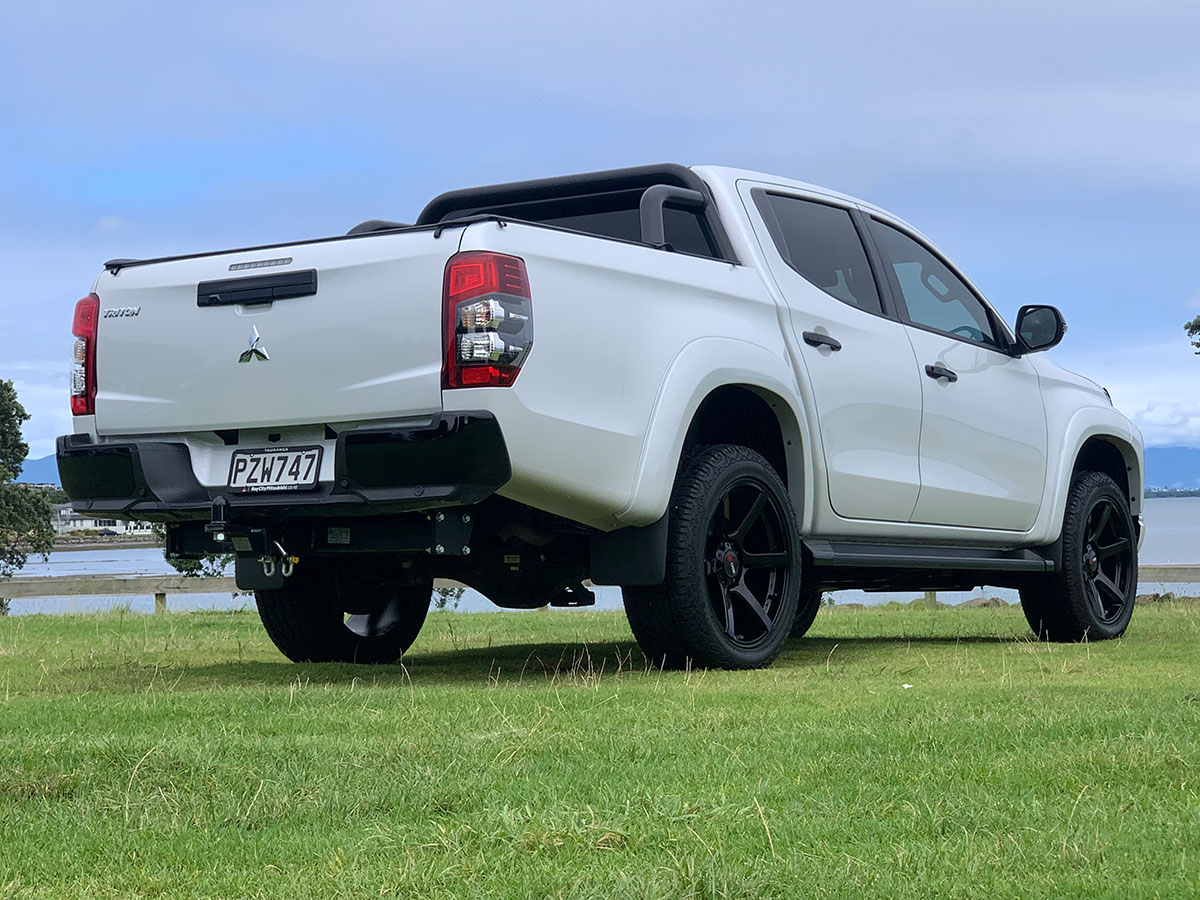 2023 Mitsubishi Triton GSR 4WD Auto 2.4L Diesel