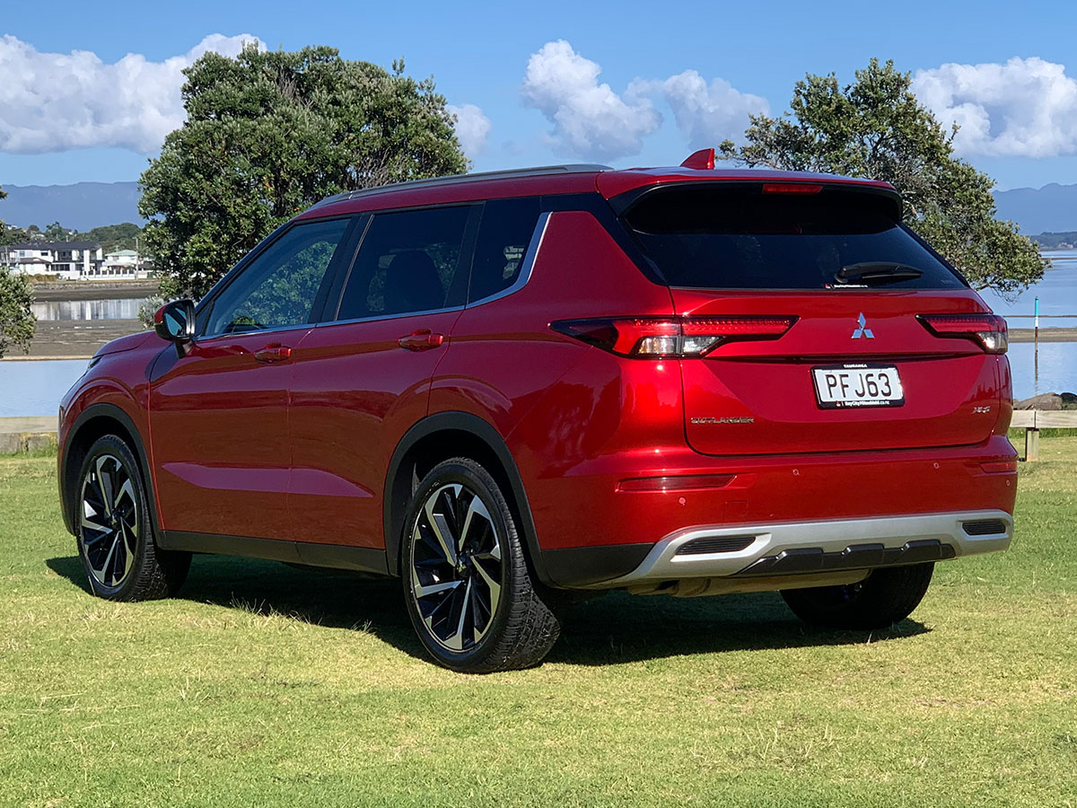 2022 Mitsubishi Outlander XLS 2.5L Petrol 4WD 7 Seater - Bay City Mitsubishi