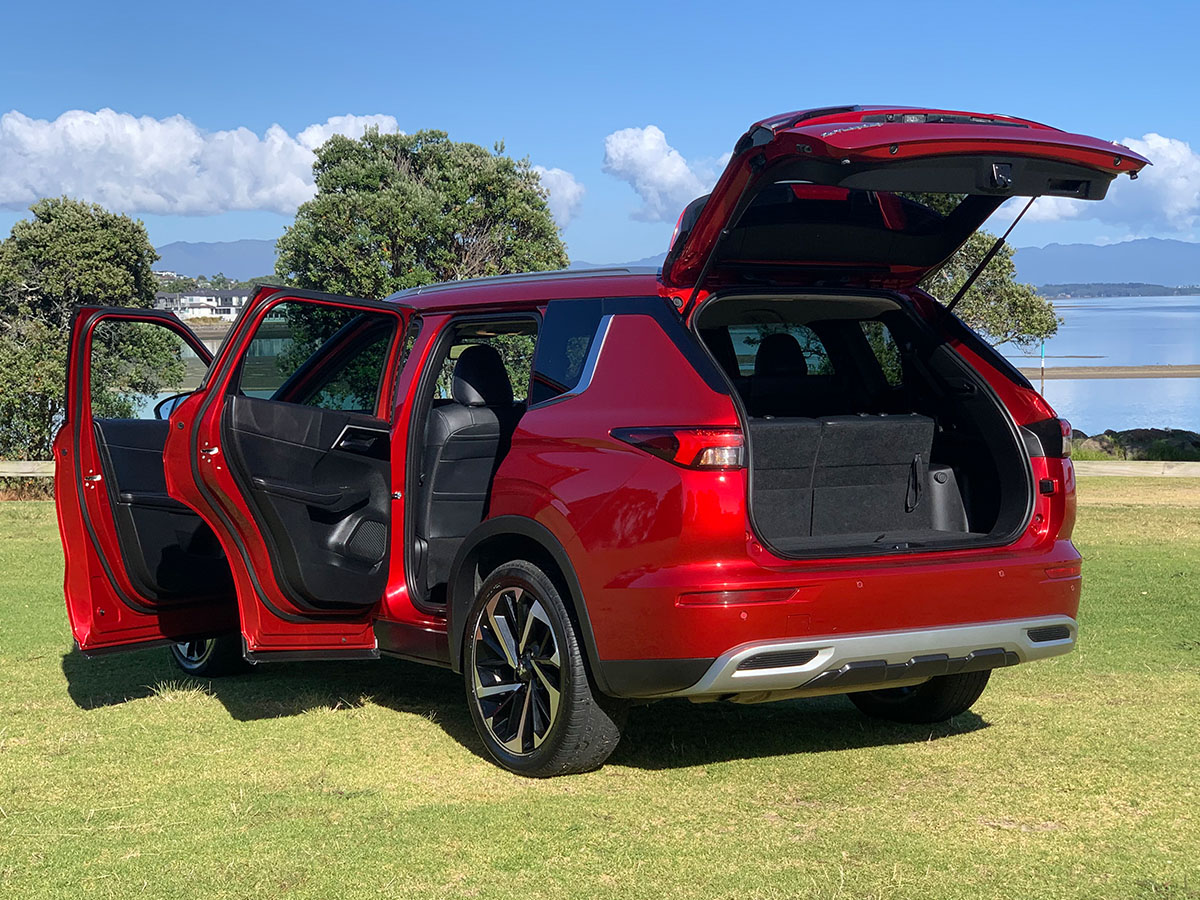 2022 Mitsubishi Outlander XLS 2.5L Petrol 4WD 7 Seater