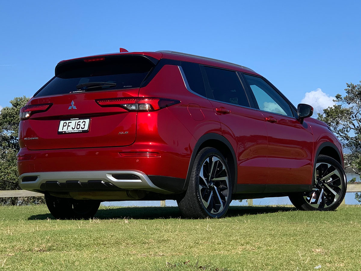 2022 Mitsubishi Outlander XLS 2.5L Petrol 4WD 7 Seater