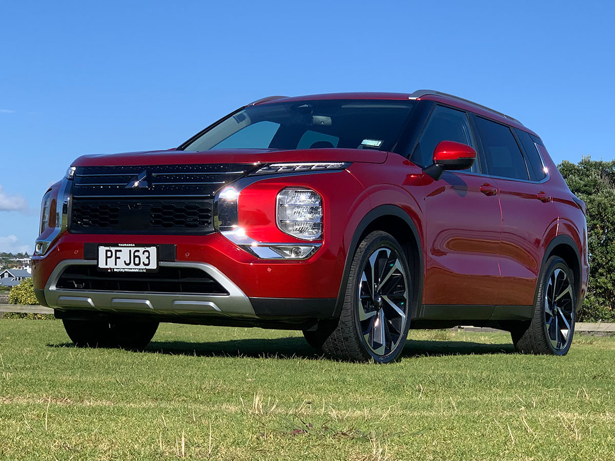 2022 Mitsubishi Outlander XLS 2.5L Petrol 4WD 7 Seater