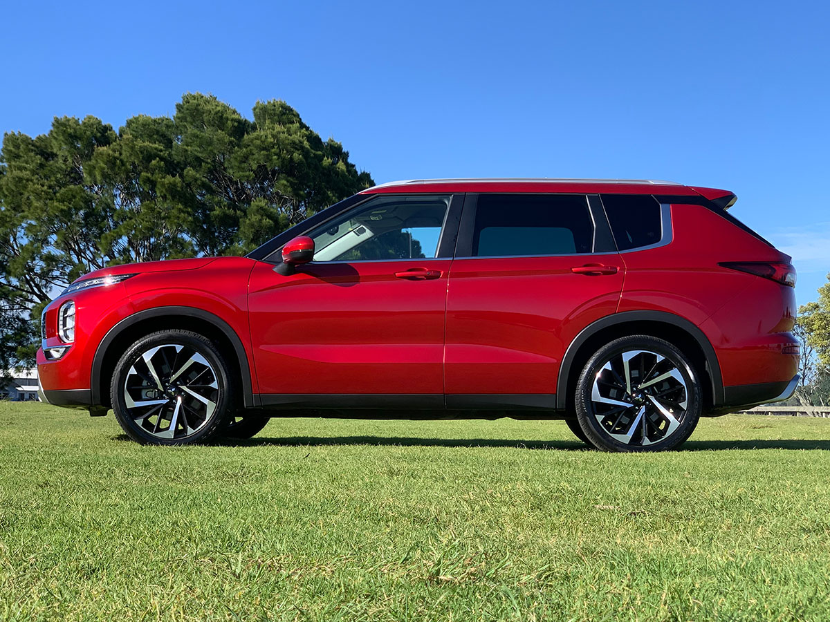 2022 Mitsubishi Outlander XLS 2.5L Petrol 4WD 7 Seater