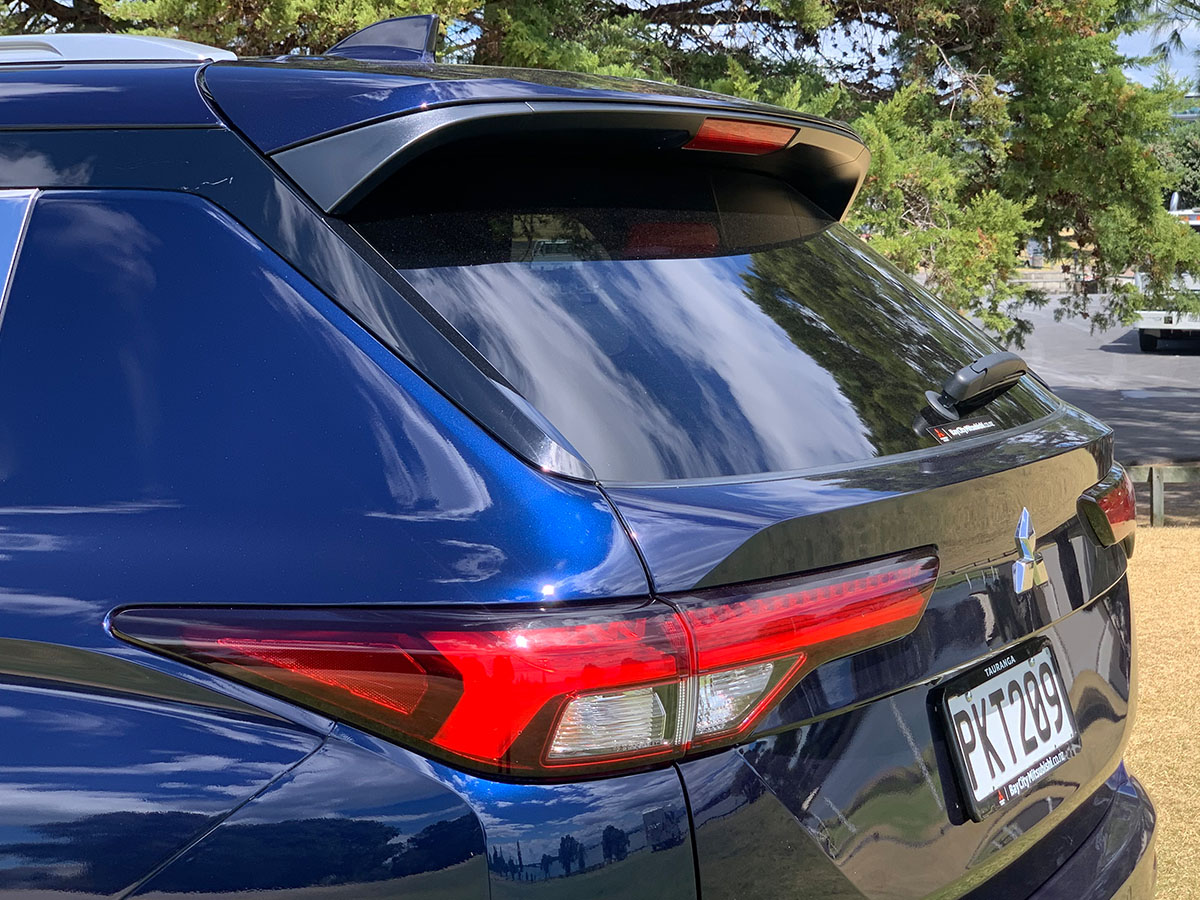 2022 Mitsubishi Outlander XLS 2WD 7 Seater 2.5L Petrol