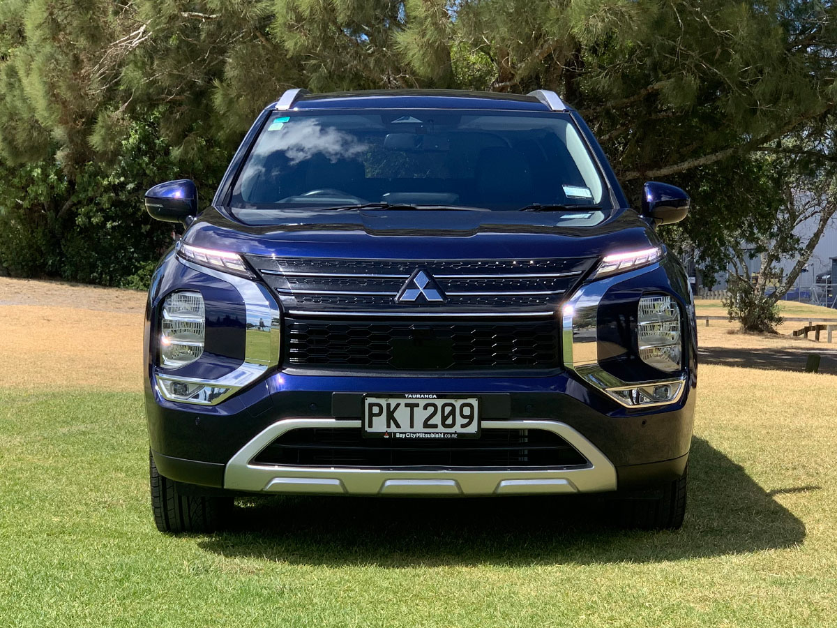 2022 Mitsubishi Outlander XLS 2WD 7 Seater 2.5L Petrol