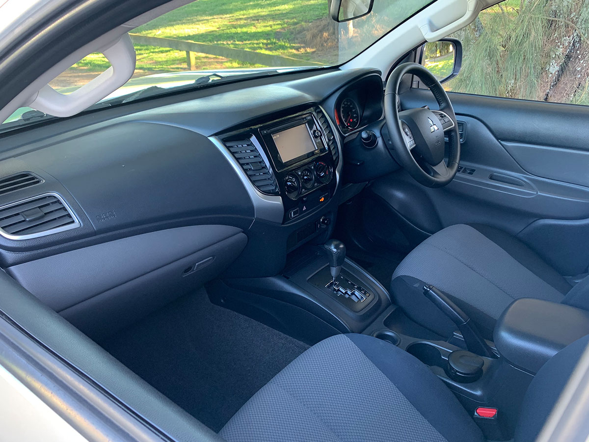 2016 Mitsubishi Triton GLXR 2.4L 2WD Diesel Turbo Automatic