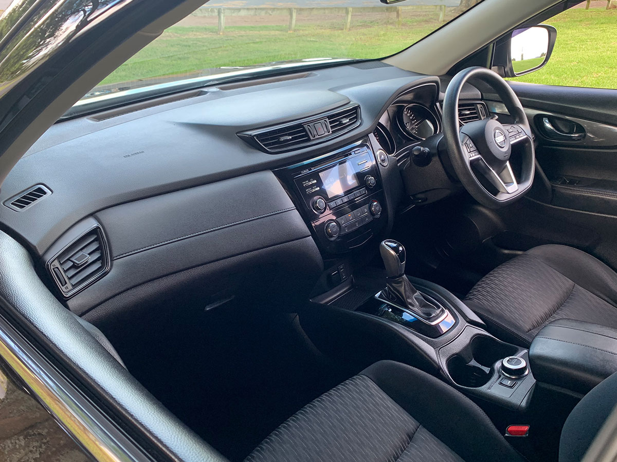 2017 Nissan X-Trail ST 4WD 2.5L Petrol