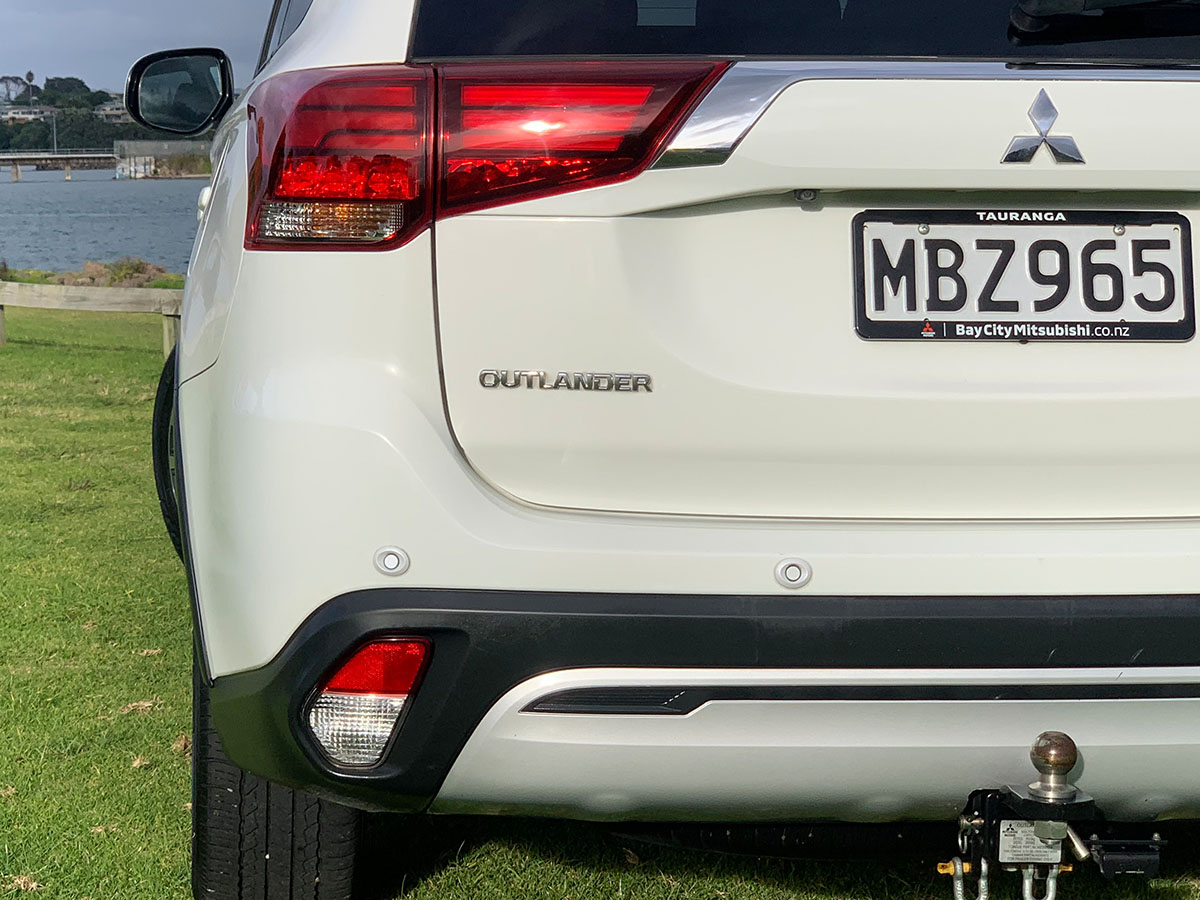 2019 Mitsubishi Outlander LS 2.4 Litre 2WD 7 Seater
