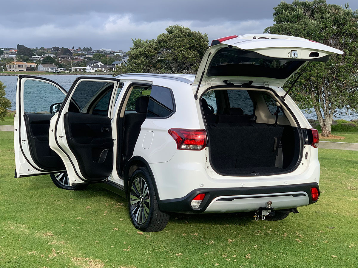 2019 Mitsubishi Outlander LS 2.4 Litre 2WD 7 Seater