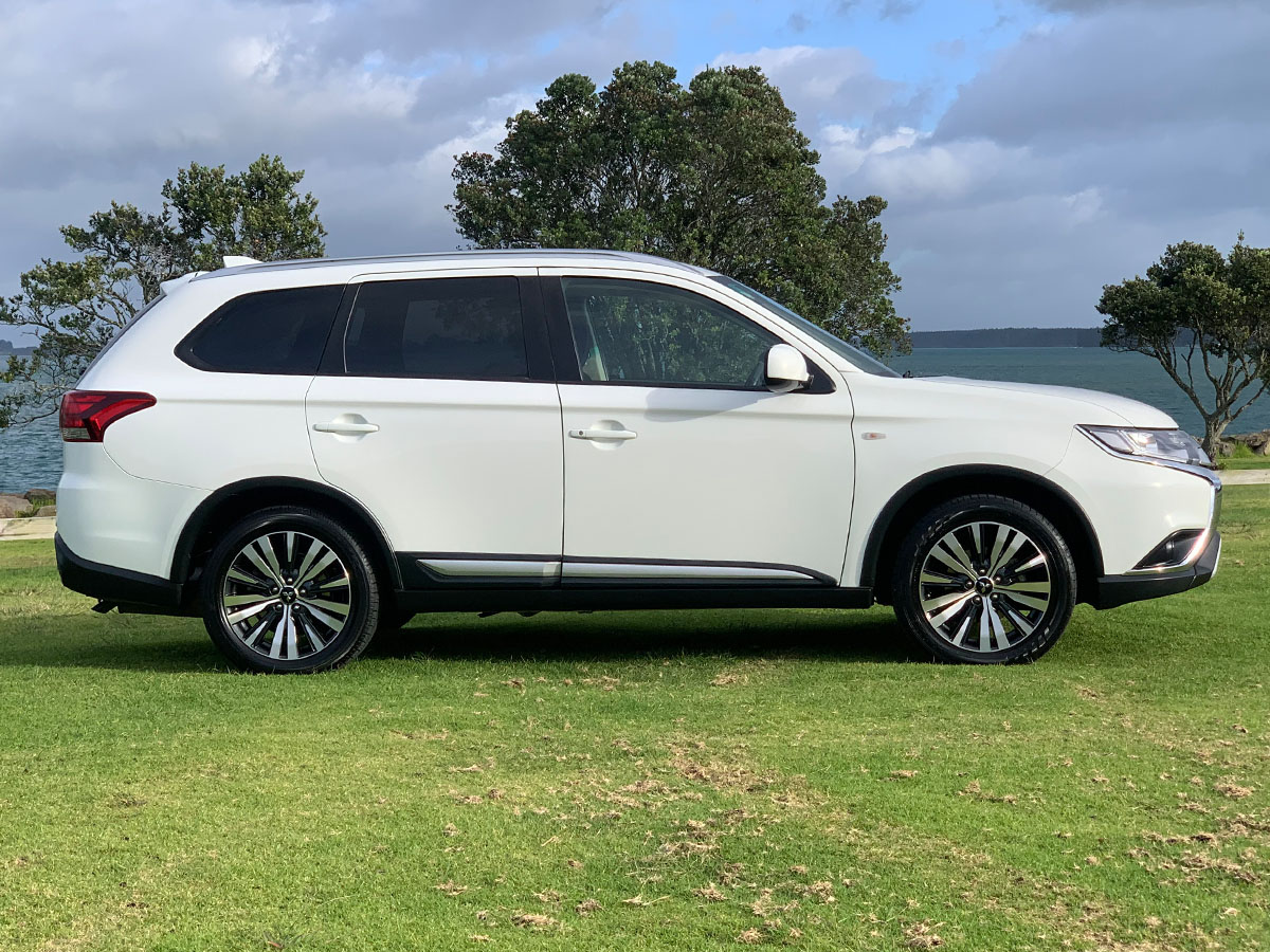2019 Mitsubishi Outlander LS 2.4 Litre 2WD 7 Seater