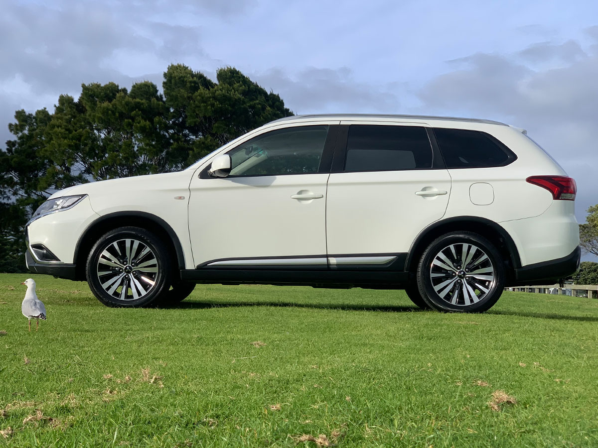 2019 Mitsubishi Outlander LS 2.4 Litre 2WD 7 Seater