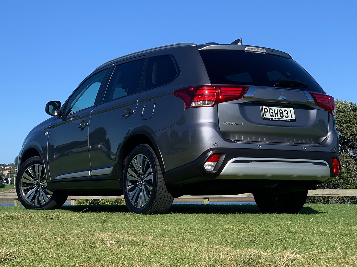 2022 Mitsubishi Outlander LS 2.4L Petrol 7 Seater Automatic