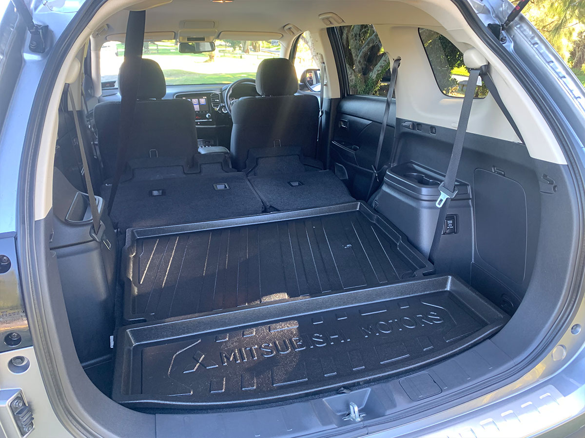 2022 Mitsubishi Outlander LS 2.4L Petrol 7 Seater Automatic