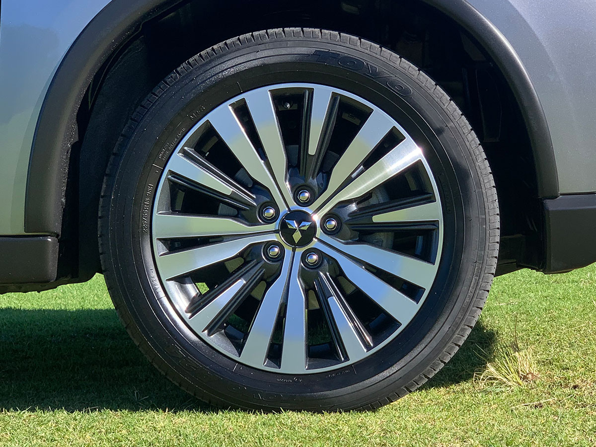 2022 Mitsubishi Outlander LS 2.4L Petrol 7 Seater Automatic