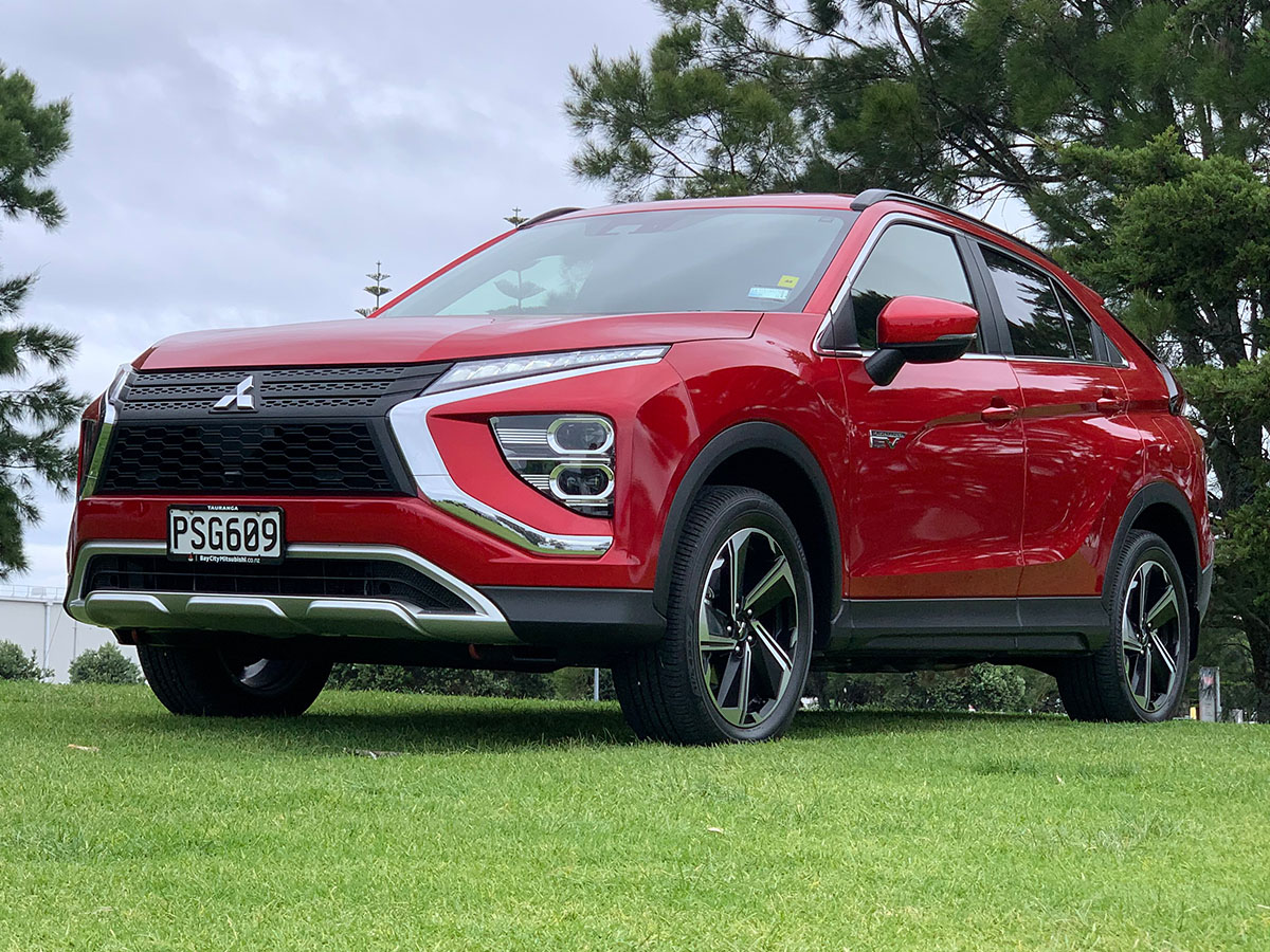 2023 Mitsubishi Eclipse Cross XLS PHEV HYBRID 4WD