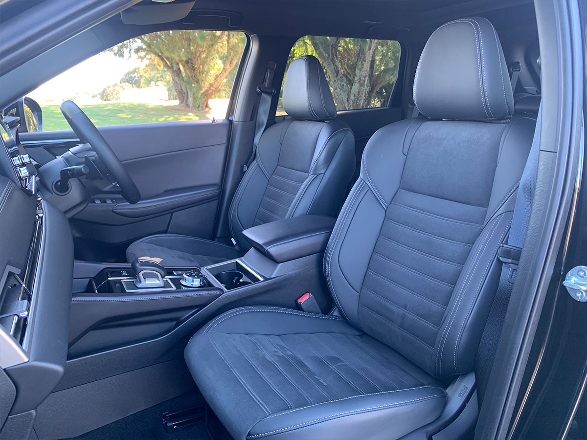 2023 Mitsubishi Outlander PHEV Sport 4WD Hybrid 7 Seater