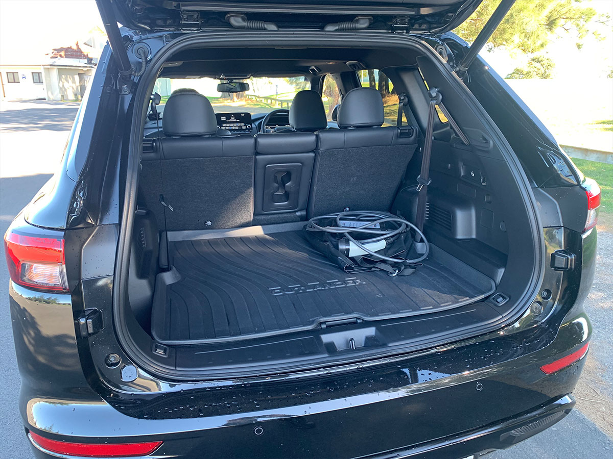 2023 Mitsubishi Outlander PHEV Sport 4WD Hybrid 7 Seater