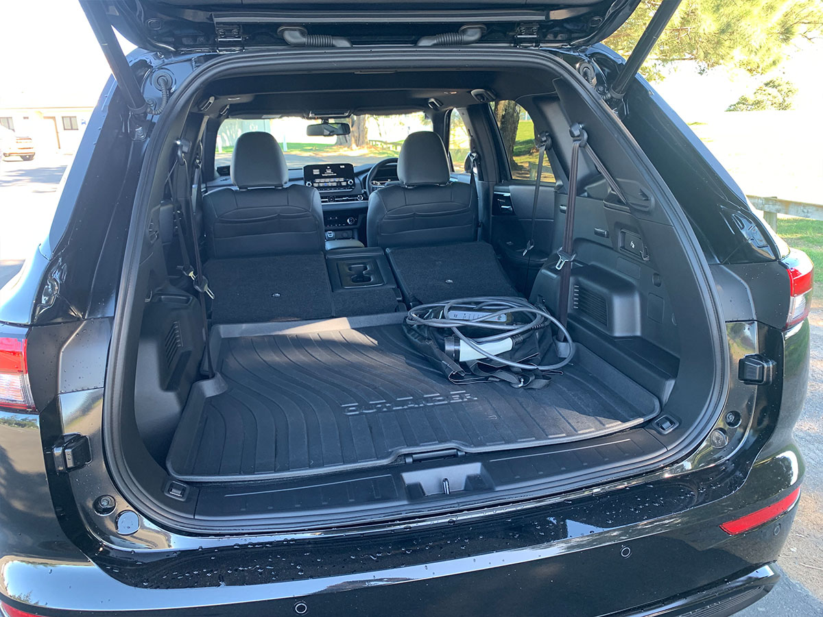 2023 Mitsubishi Outlander PHEV Sport 4WD Hybrid 7 Seater