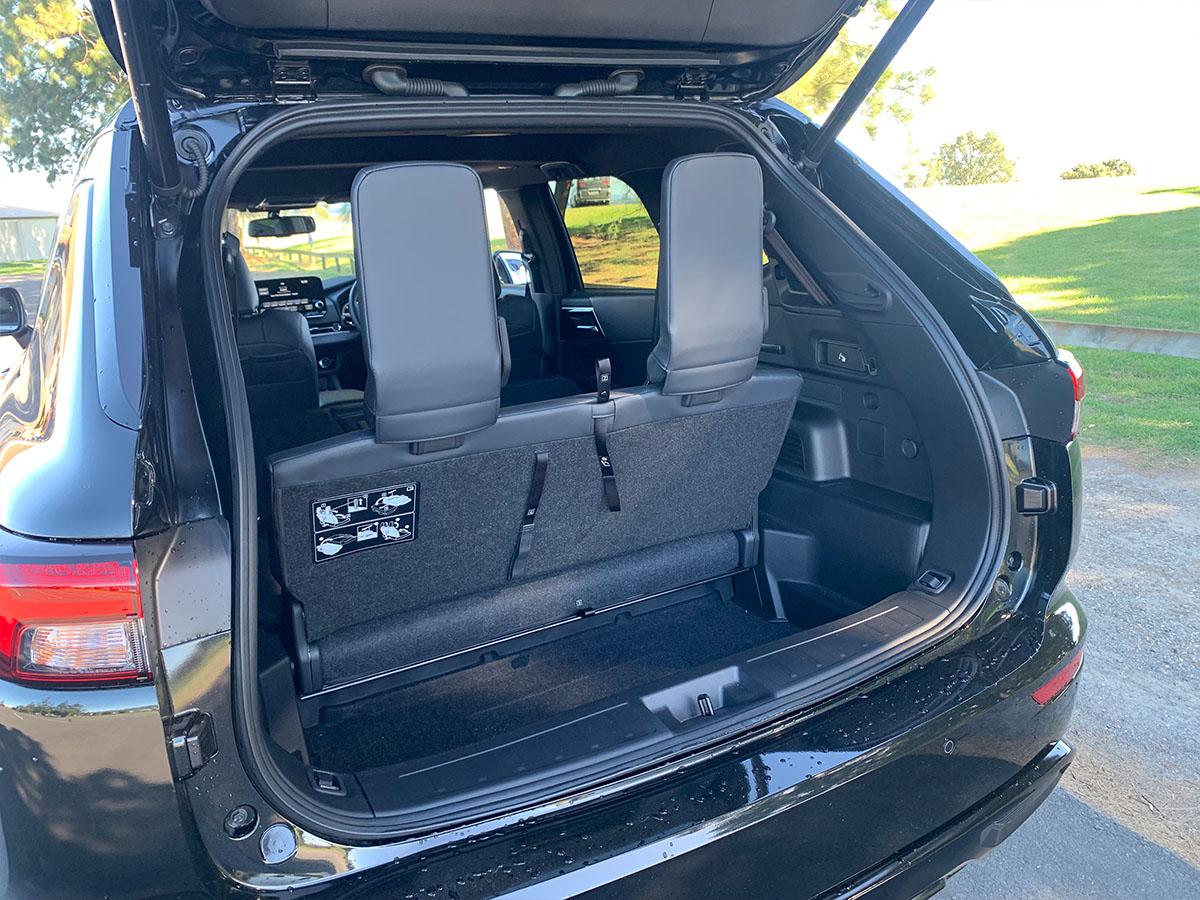 2023 Mitsubishi Outlander PHEV Sport 4WD Hybrid 7 Seater