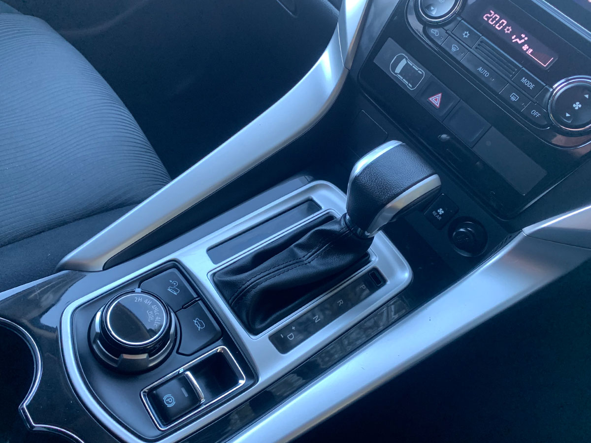 2017 Mitsubishi Pajero Sport XLS 2.4L Diesel 4WD 7 Seater