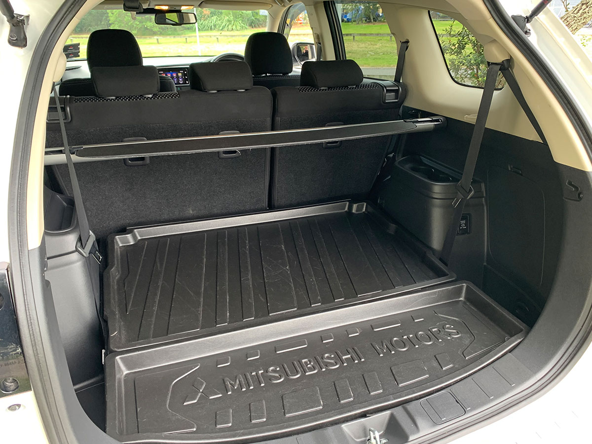 2018 Mitsubishi Outlander XLS 2.3L Diesel 4WD 7 Seater