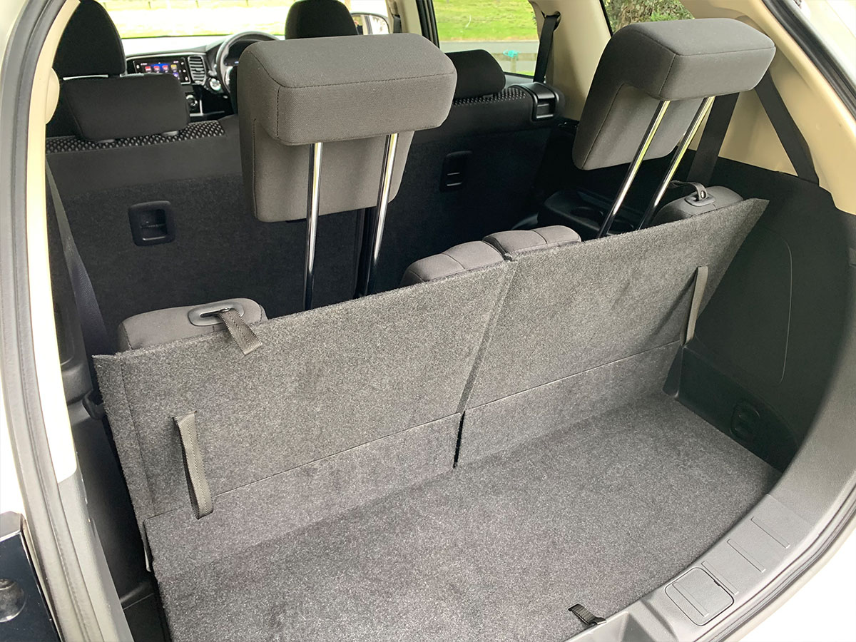 2018 Mitsubishi Outlander XLS 2.3L Diesel 4WD 7 Seater