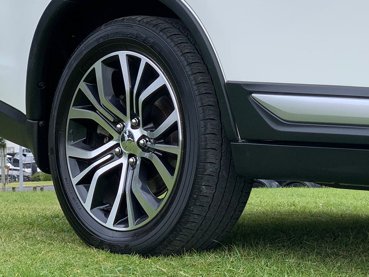 2018 Mitsubishi Outlander XLS 2.3L Diesel 4WD 7 Seater