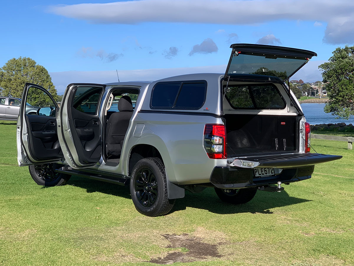 2022 Mitsubishi Triton GLSB 4WD 2.4L Diesel Turbo 6 Speed Auto