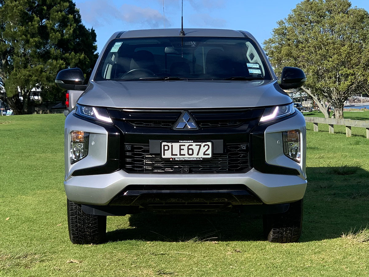 2022 Mitsubishi Triton GLSB 4WD 2.4L Diesel Turbo 6 Speed Auto