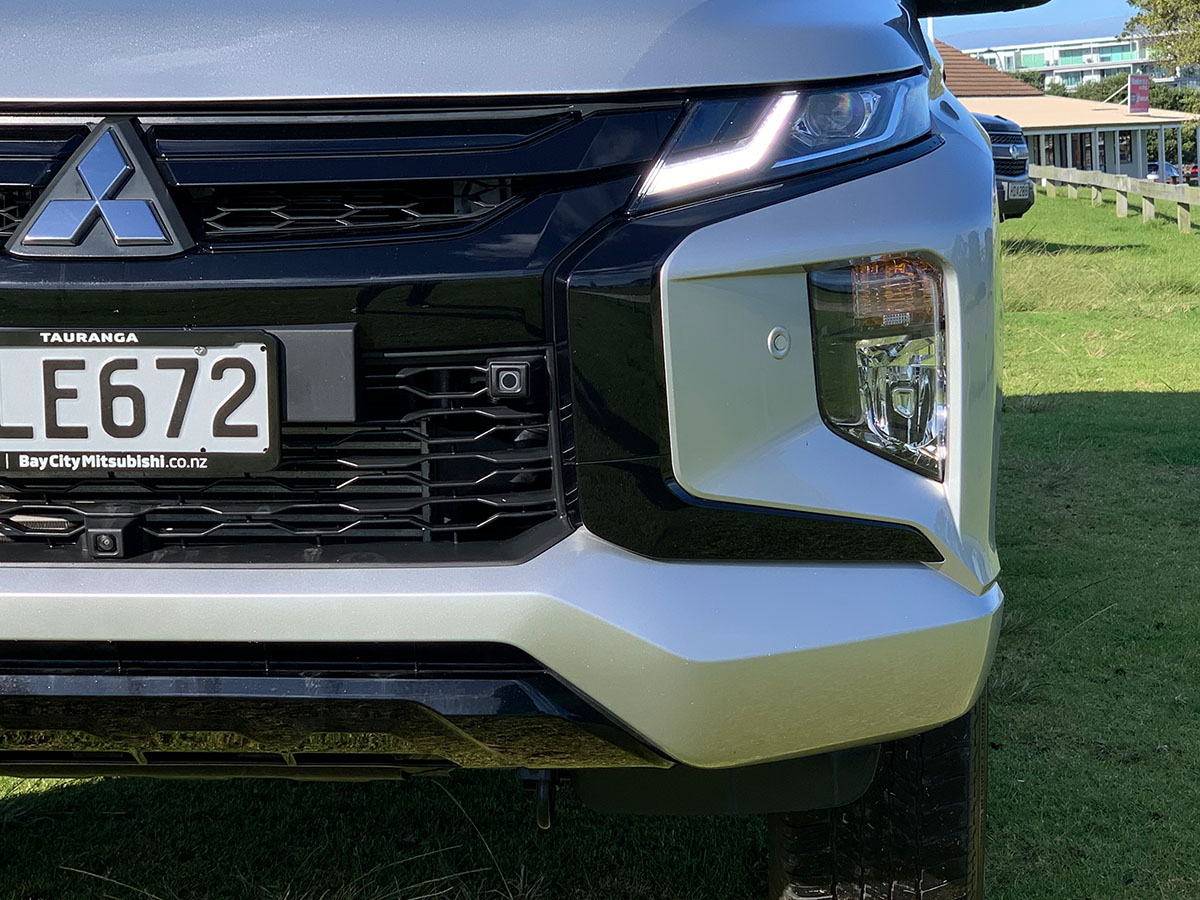 2022 Mitsubishi Triton GLSB 4WD 2.4L Diesel Turbo 6 Speed Auto
