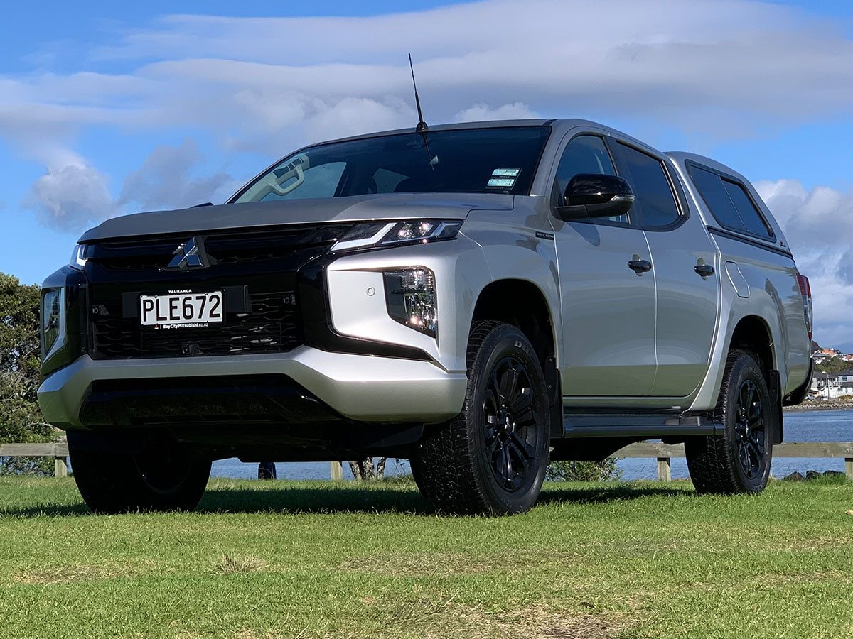 2022 Mitsubishi Triton GLSB 4WD 2.4L Diesel Turbo 6 Speed Auto