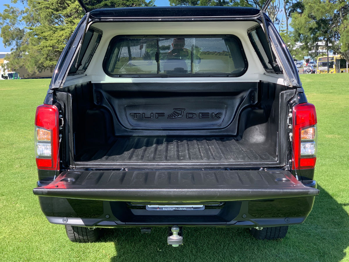 2022 Mitsubishi Triton GLSB 4WD 2.4L Diesel Turbo 6 Speed Auto