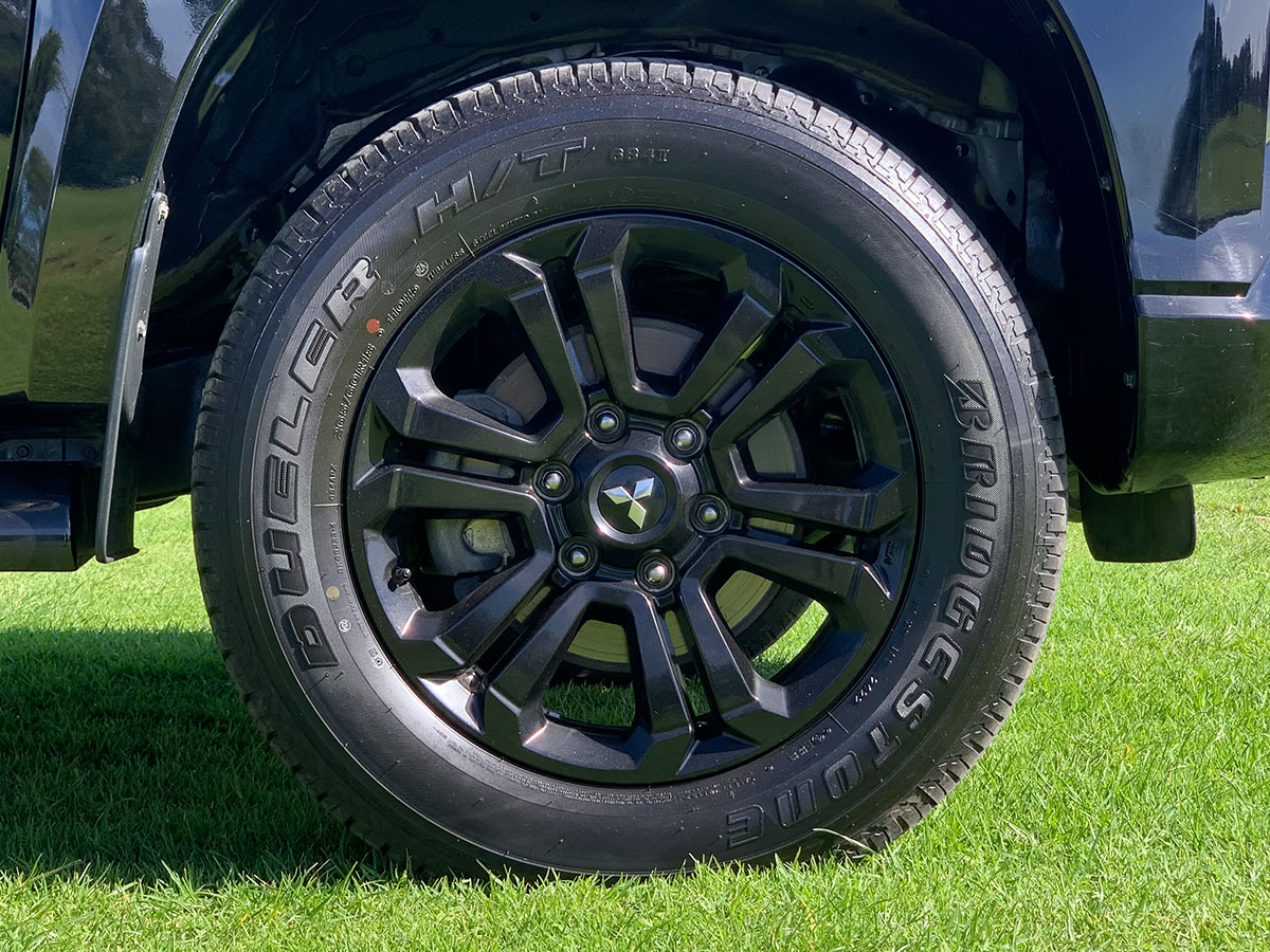 2022 Mitsubishi Triton GLSB 4WD 2.4L Diesel Turbo 6 Speed Auto